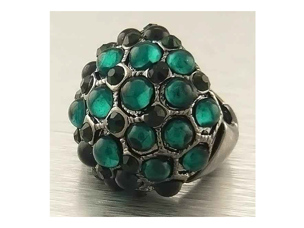 Mixed crystal filled puffy dome stretch ring