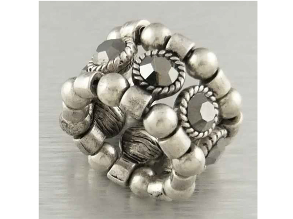 Multi crystal and metal balls and square patern stretch ring