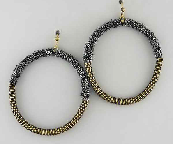 Metal chain and metal tub half and half earring