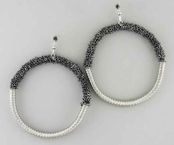 Metal chain and metal tub half and half earring