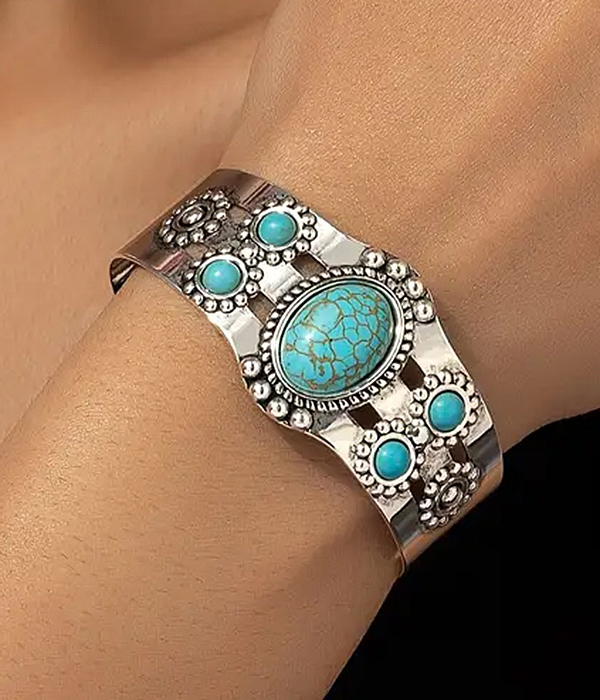 Vintage turquoise cuff bangle bracelet