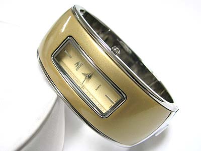 Brass metal case hinge bangle watch