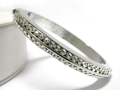 Double crystal line side metal bangle