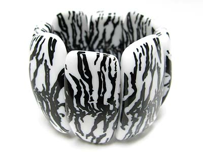 Zebra pattern acryl wide stretch bracelet