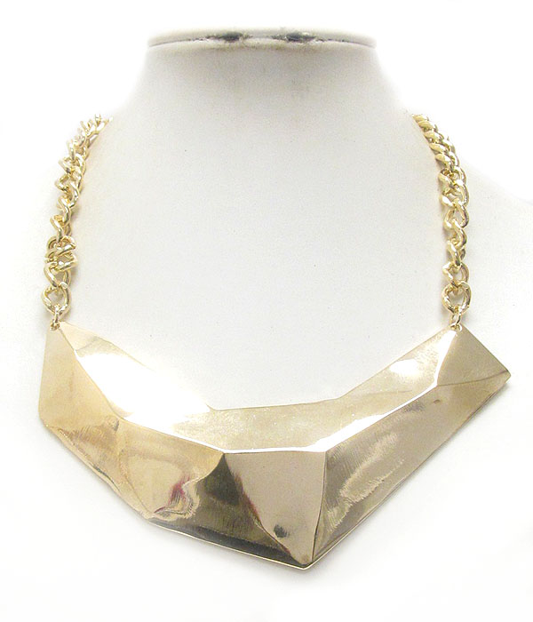 Large facet metal pendant and chain necklace