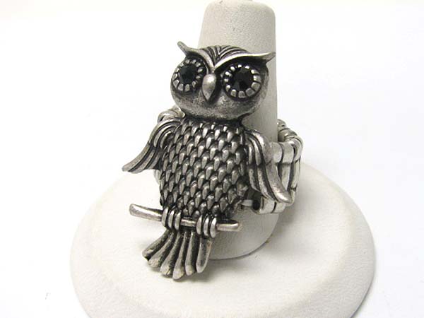 Crystal stud burnish metal owl stretch ring