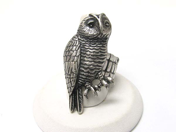 Burnish textured metal owl stretch ring