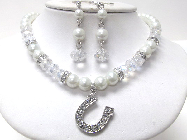 Crystal and pearl horseshoe mark pendant neckalce set