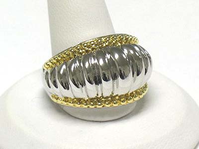 Two tone puffy metal ring