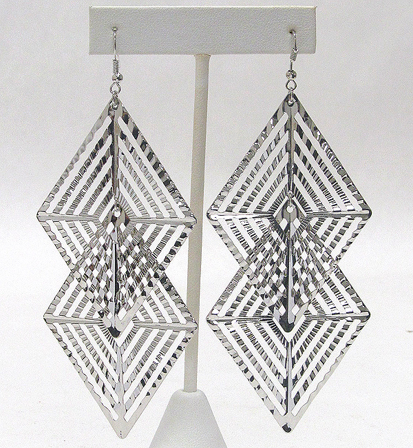 Textured multi diamond shape drop earring