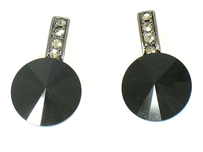 Low coned crystal stud earring