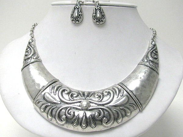 Architectural hammered and textured metal crecent link half chocker necklace earring set