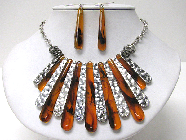 Architectural hammered metal and resin bar mix tribute style necklace earring set