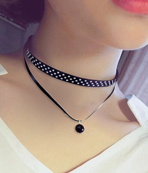 Double layer choker necklace