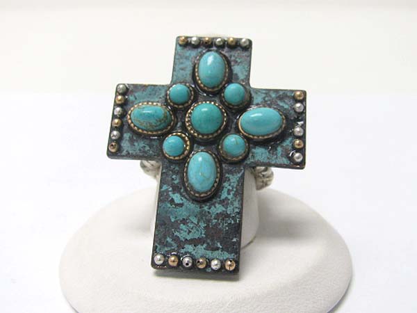 Turquoise stone seco patina cross stretch ring