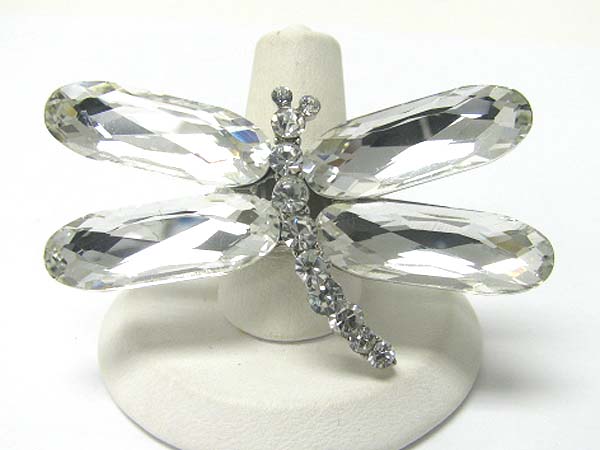 Multi crystal deco butterfly stretch ring