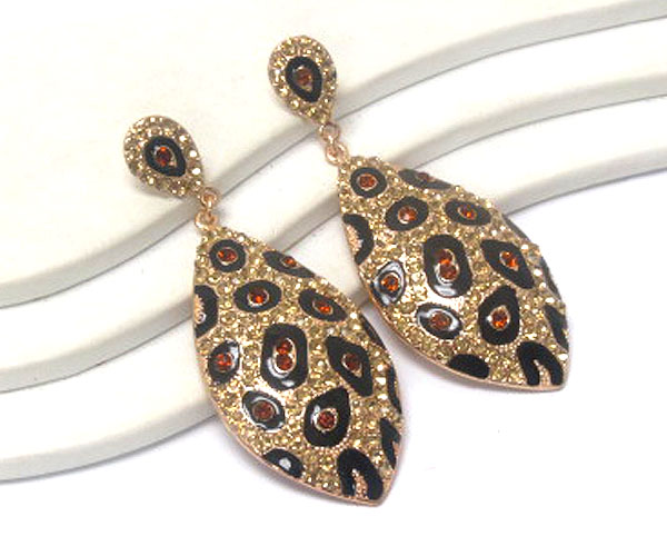 Crystal and epoxy leopard print fashion drop earring