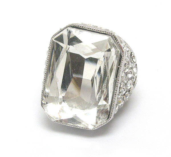 Glamorous crystal rectangle stretch ring