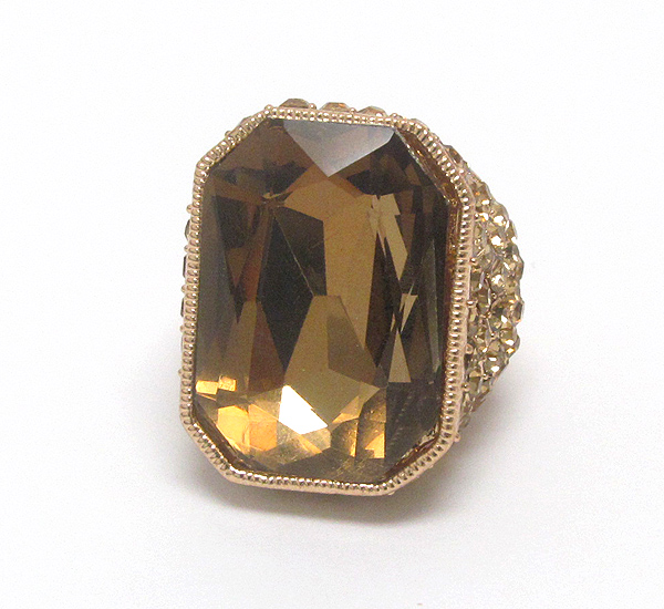 Glamorous crystal rectangle stretch ring