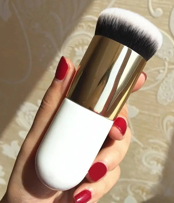 Chubby flat cream foundateion brush