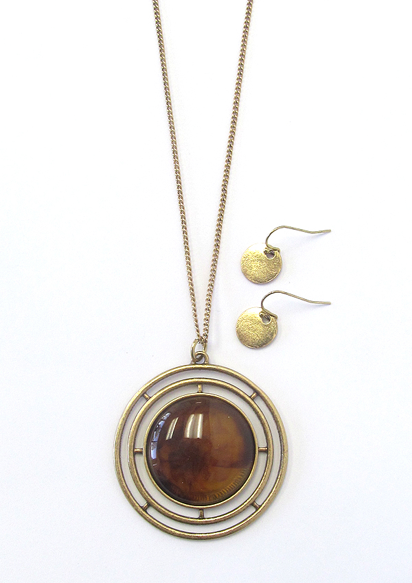 Tortoise round pendant long necklace set