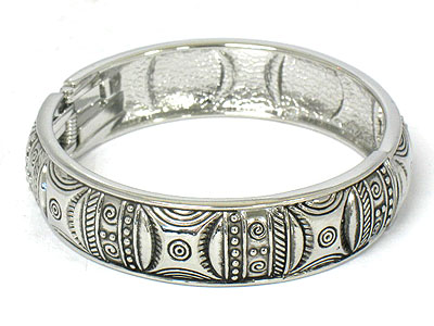 Ethnic style metal bangle bracelet