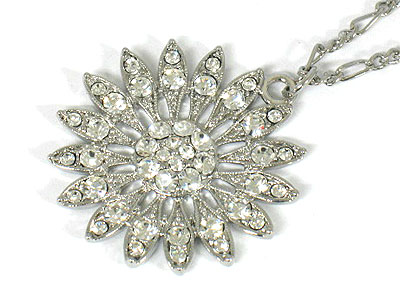 Crystal flower pendant necklace