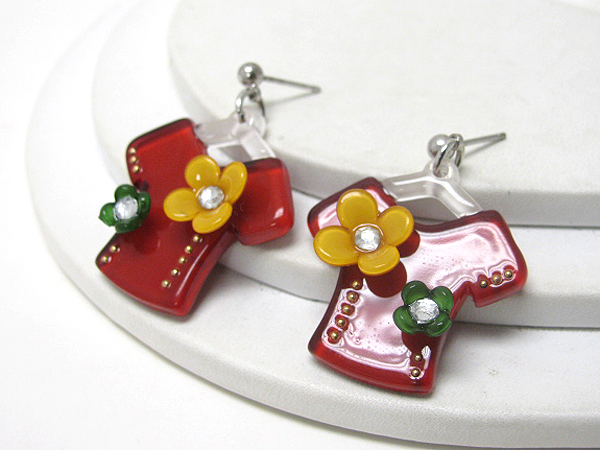 Acrylic flower deco on t shirt earring - kid jewelry