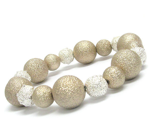 Sandpaper textured multi ball link stretch bracelet