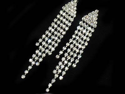 Rhinestone multi line drop earring