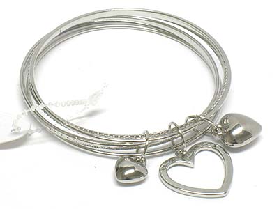 Metal heart charms bangle 