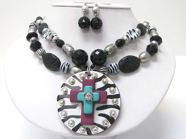 Metal stud zebra pattern art design disk and metal and glass beads neckalce earring set