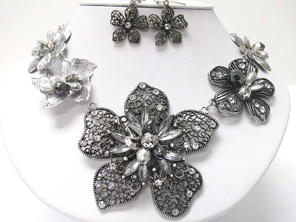 Crystal and metallic beads deco metal butterfly and flower link necklace earring set