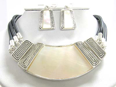 Large shell arc multi cord link necklace earring set