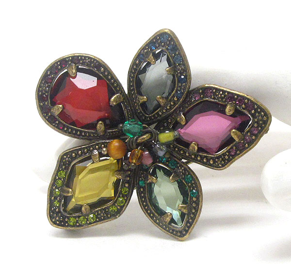 Vintage style crystal and facet glass stone flower brooch