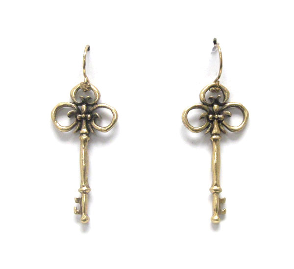 Vintage style metal art key earring