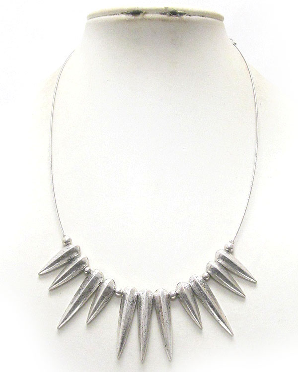 Burnish metal spikes metal wire necklace 