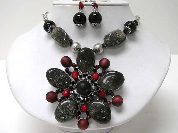 Large resin flower pendant necklace earring set