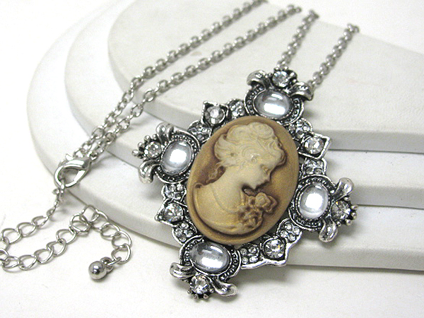 Crystal and cameo deco pendant necklace