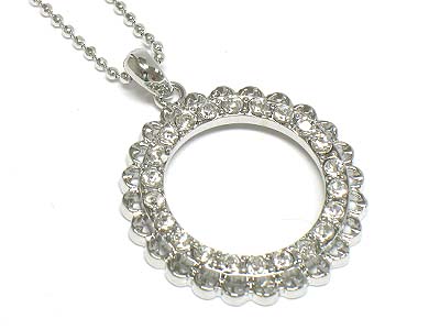 Crystal side deco round pendant necklace