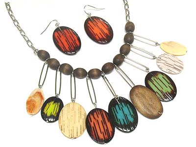 Enamel cover multi charms and wood beads necklace and earring set