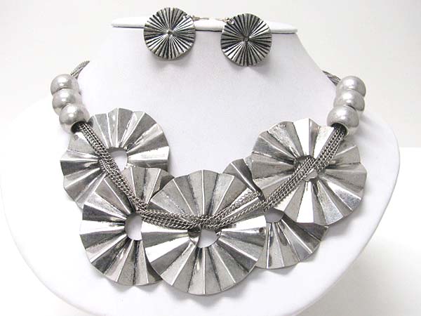 Burnish metal disk and ball link necklace earring set