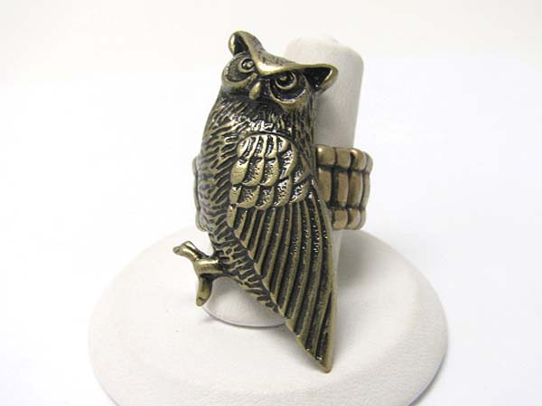 Burnish textured metal owl stretch ring