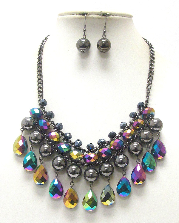 Multi facet metallic beads dangle necklace earring set