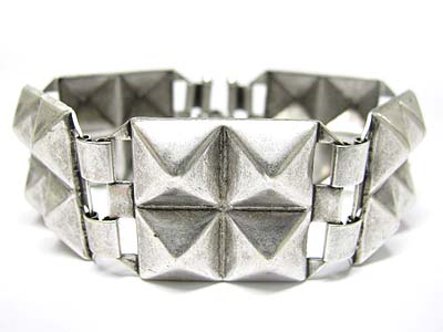 Metal works link bracelet