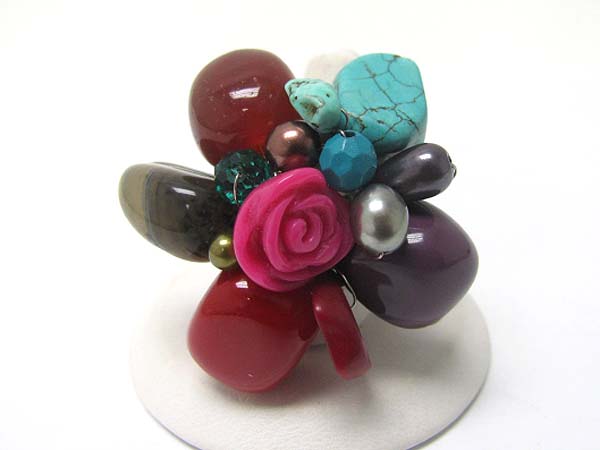 Mixed natural stone cluster flower stretch ring