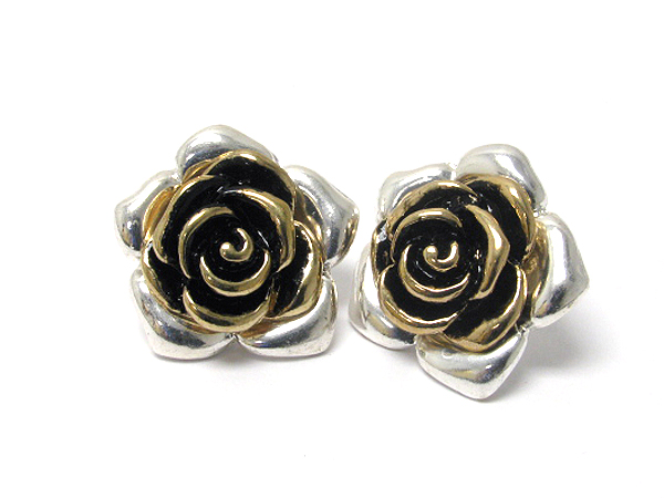 Metal rose earrings