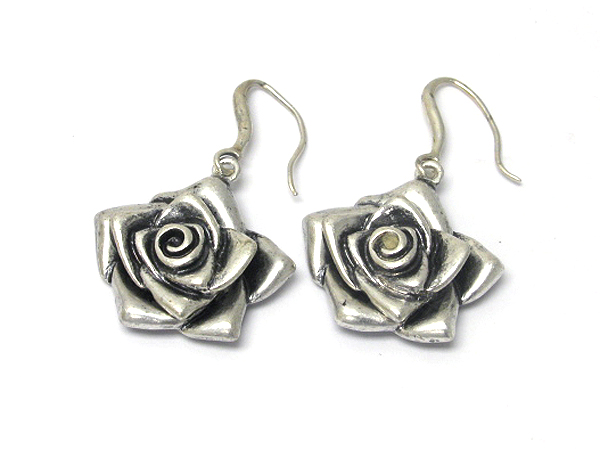 Metal rose earrings