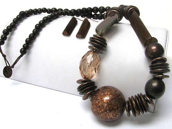 Wood and metallic ball and disk link long neckalce earring set