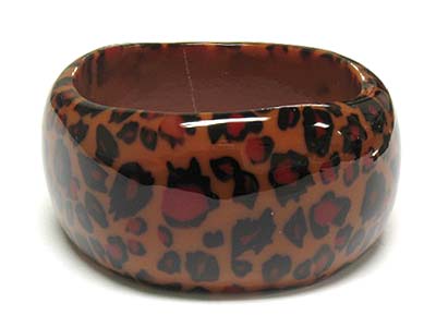 Animal skin pattern epoxy cover bangle